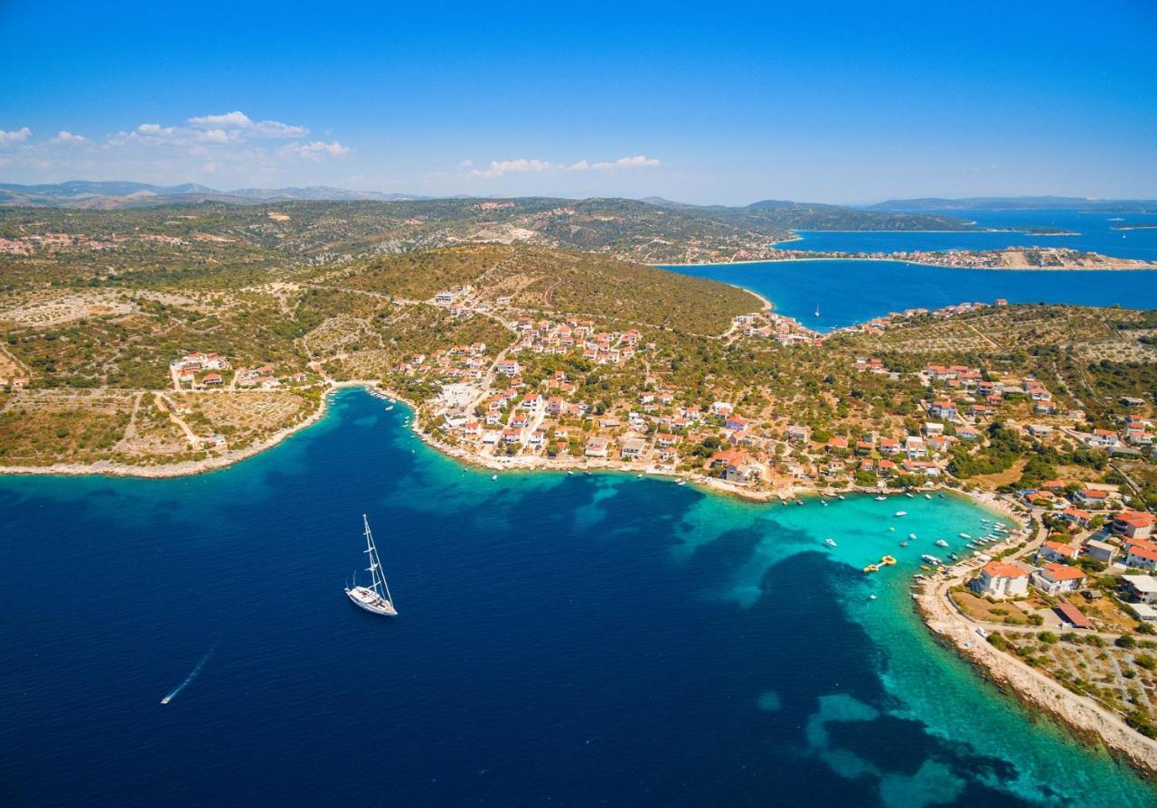 Family Friendly Seaside Apartments Kanica, Rogoznica - 12895 외부 사진